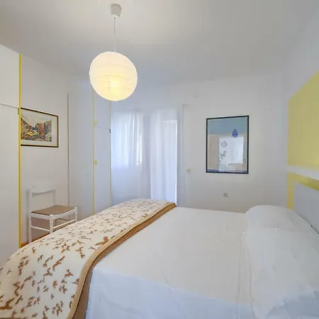 Katja Apartman *